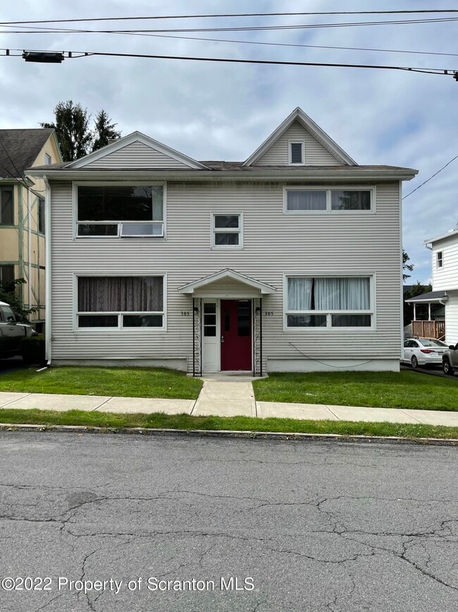 Building Photo - 303 E Drinker St