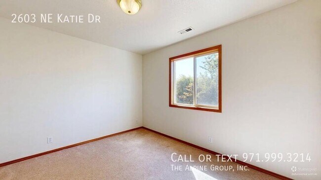 Building Photo - 2603 NE Katie Dr
