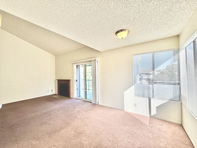 Building Photo - 3371 Baywood Terrace