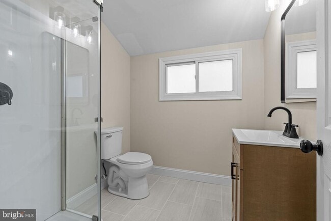 Building Photo - 64 Vividleaf Ln