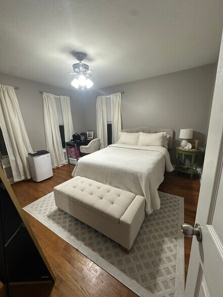 Building Photo - 314 Pleasant St