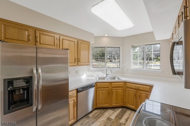 Building Photo - 62 Bentley Ct