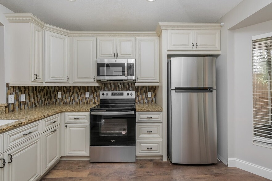 Building Photo - 10610 Navigation Dr