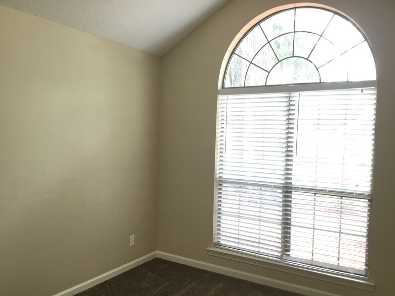 Building Photo - 311 Coffee Bluff Villa Rd