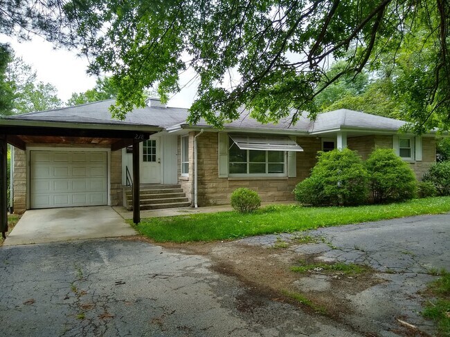 Building Photo - 218 S Hillsdale Ct