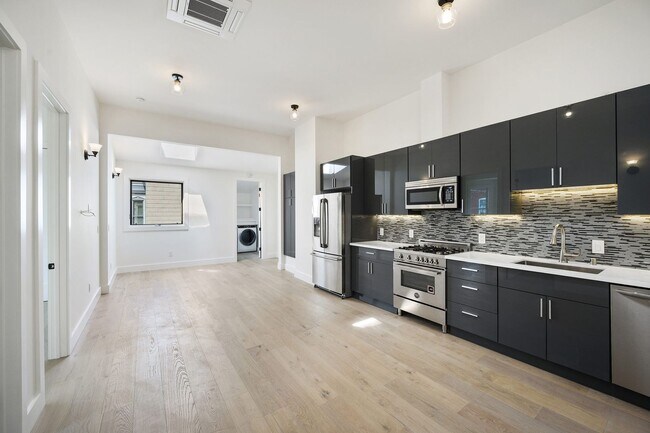 Building Photo - 2734 20th St