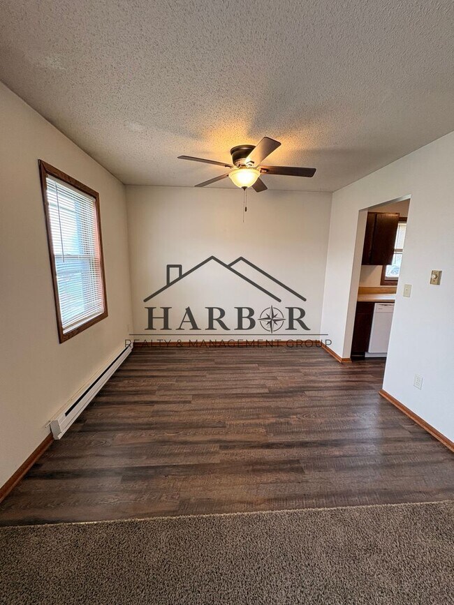 Building Photo - 2426 30th Ave NW