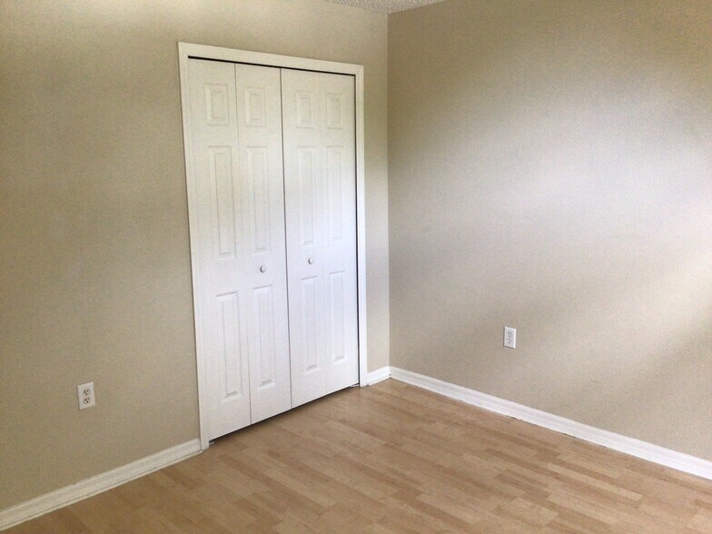 Building Photo - 3293 Carlotta Rd