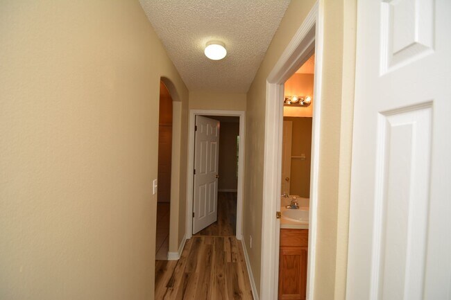 Building Photo - 44 Pine Hurst Ln
