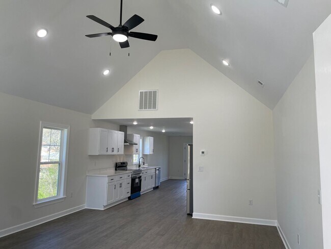 Building Photo - 922 Culbreth Ave