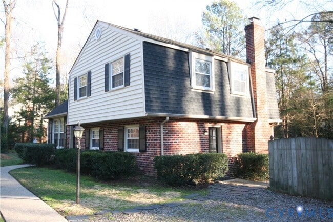 Building Photo - 12141 Old Buckingham Rd