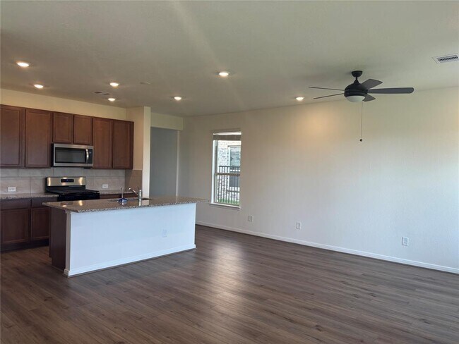 Building Photo - 4821 Vida Vis Dr