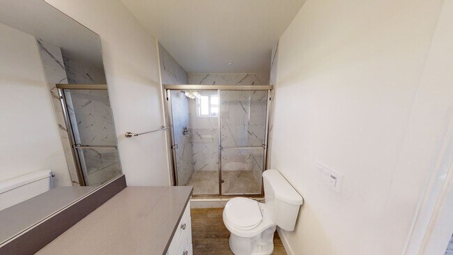 Building Photo - 7BD/3BA, Great Backyard w/ POOL!!! (Lease ...