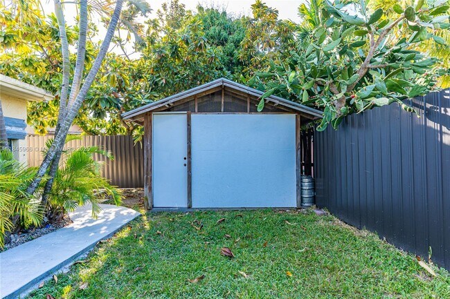 Building Photo - 13847 SW 157th Terrace