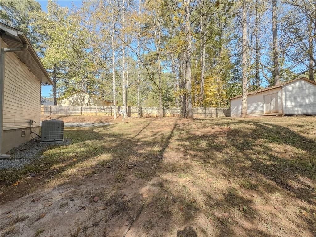 Building Photo - 580 Pineland Cir