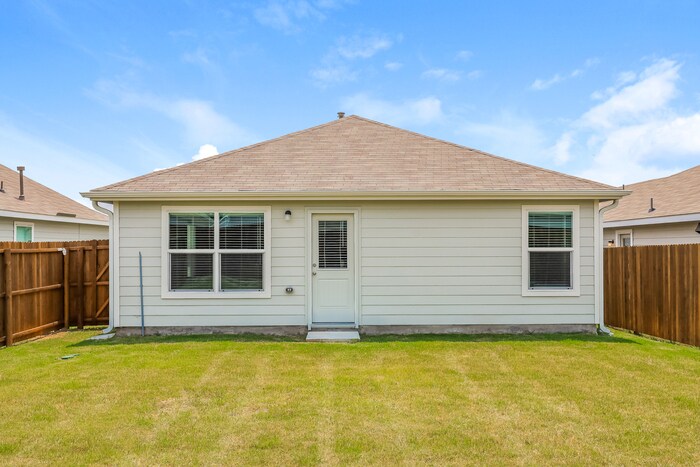 Building Photo - 4104 Wintergreen Dr