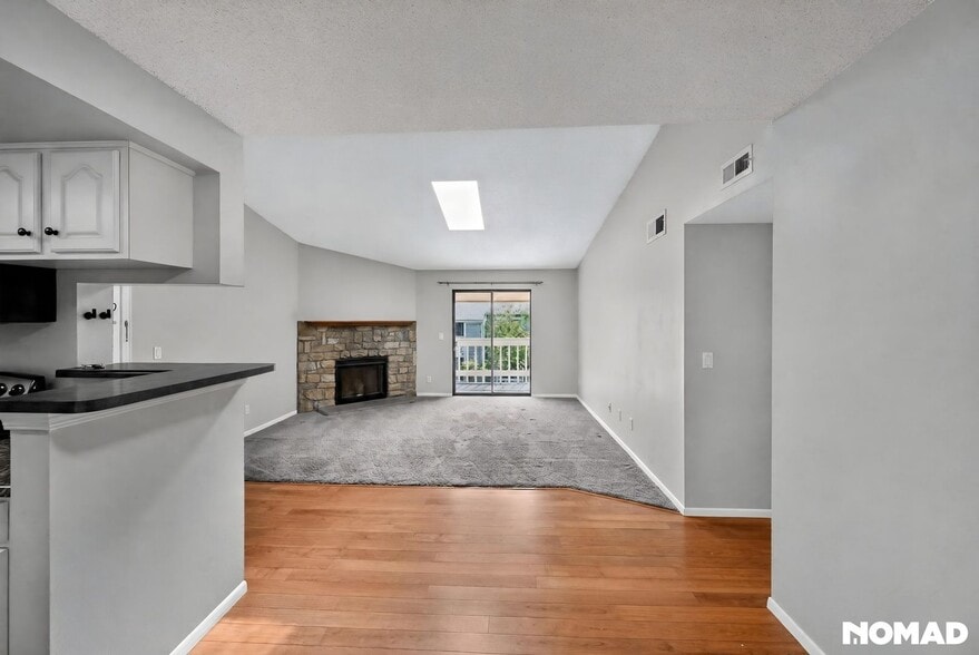 Building Photo - 8225 S Fairmount Dr