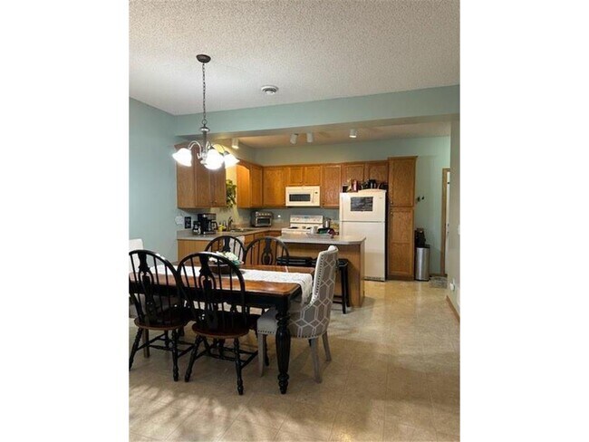 Building Photo - 12117 Yancy St NE