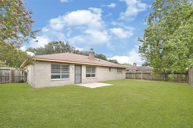 Building Photo - 1718 Foxwood Ct