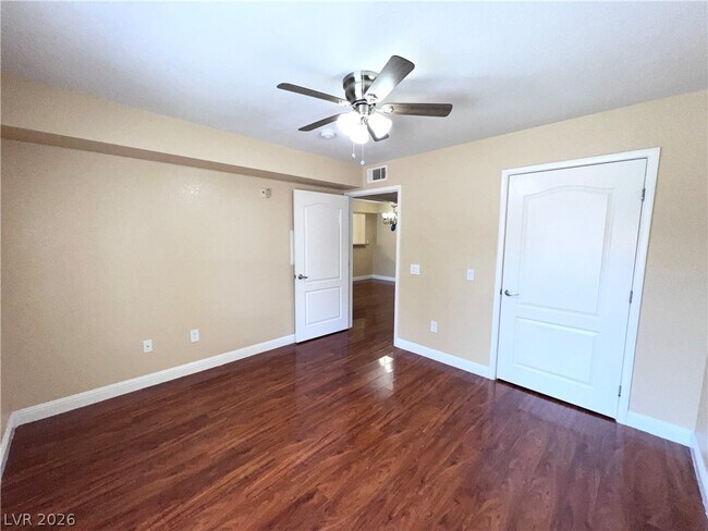 Building Photo - 5055 W Hacienda Ave