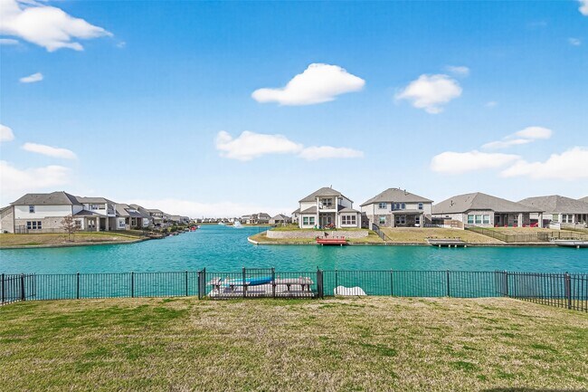 Building Photo - 3723 Lake Varano Cir