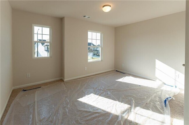 Building Photo - 530 River Run Dr