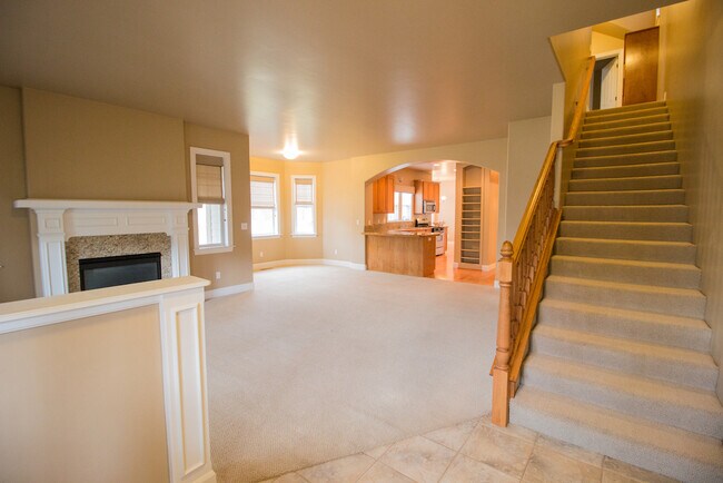 Building Photo - Beautiful Home in Historic Jacksonville