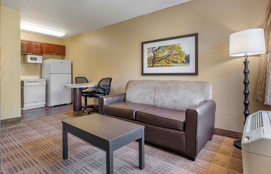 Building Photo - Furnished Studio-Dallas - Las Colinas - Gr...