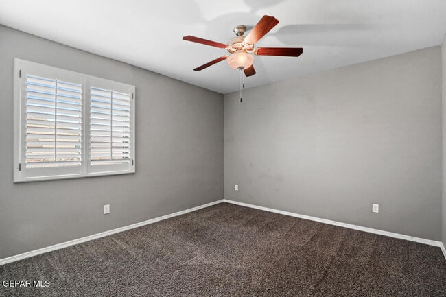 Building Photo - 497 Denim St