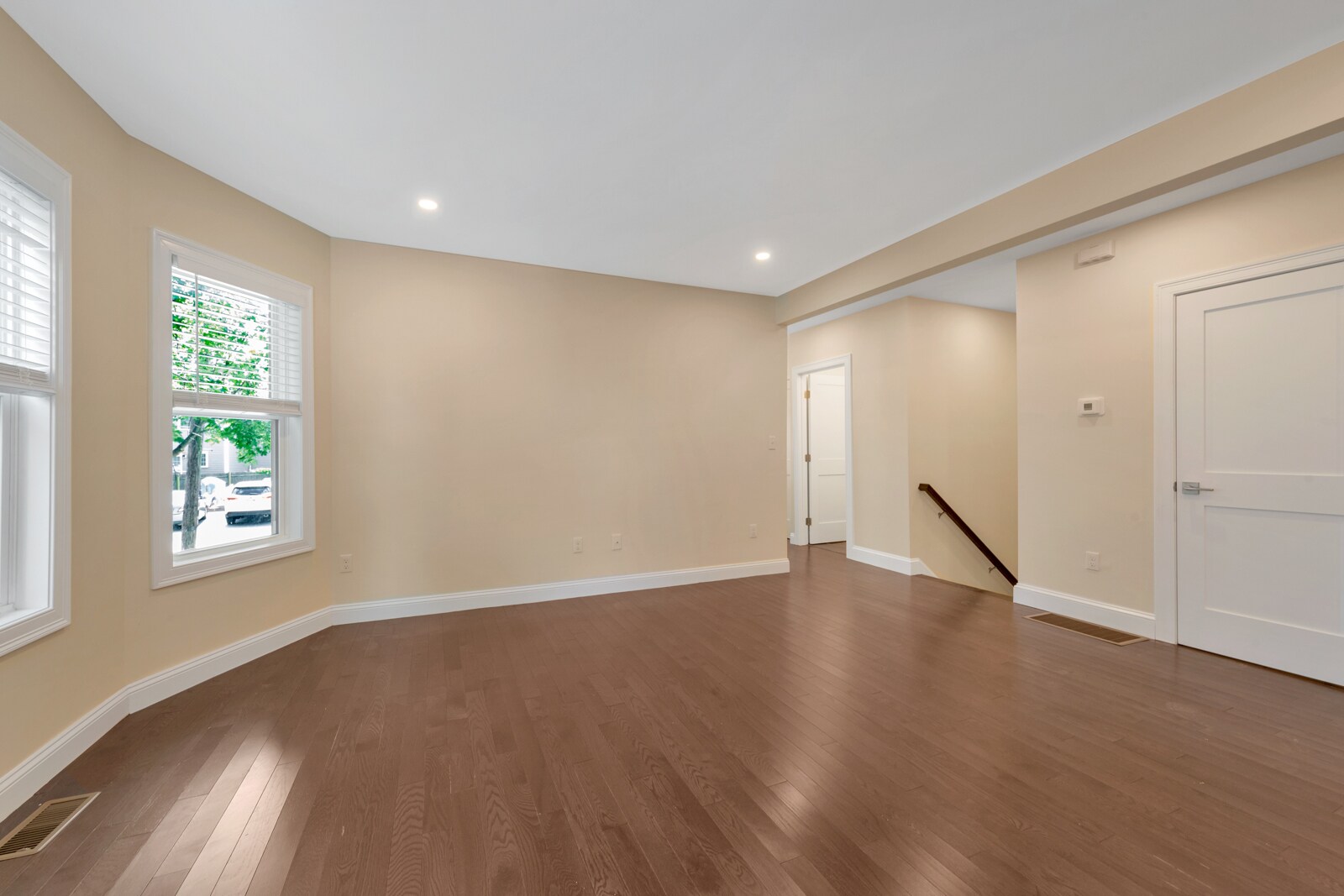 Building Photo - 161 4th St