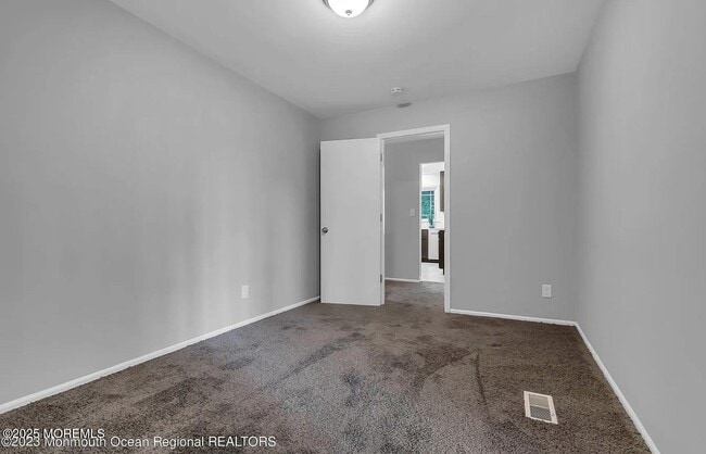 Building Photo - 821 Bay Ave