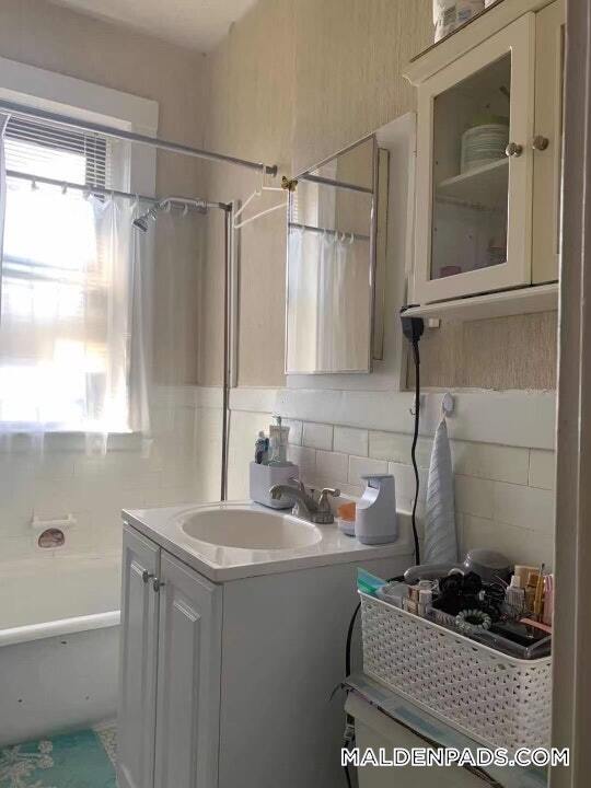 Building Photo - 17-19-19 Washington St S