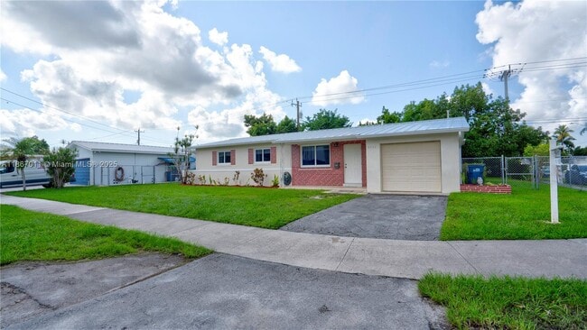 Building Photo - 8942 SW 16th St