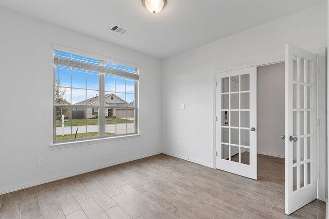 Building Photo - 9658 Caney Trails Rd