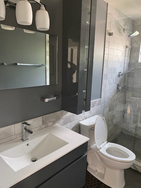 Building Photo - 1221 N Chicago Ave