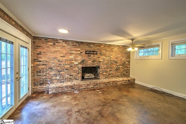 Building Photo - 10 Buist Ave