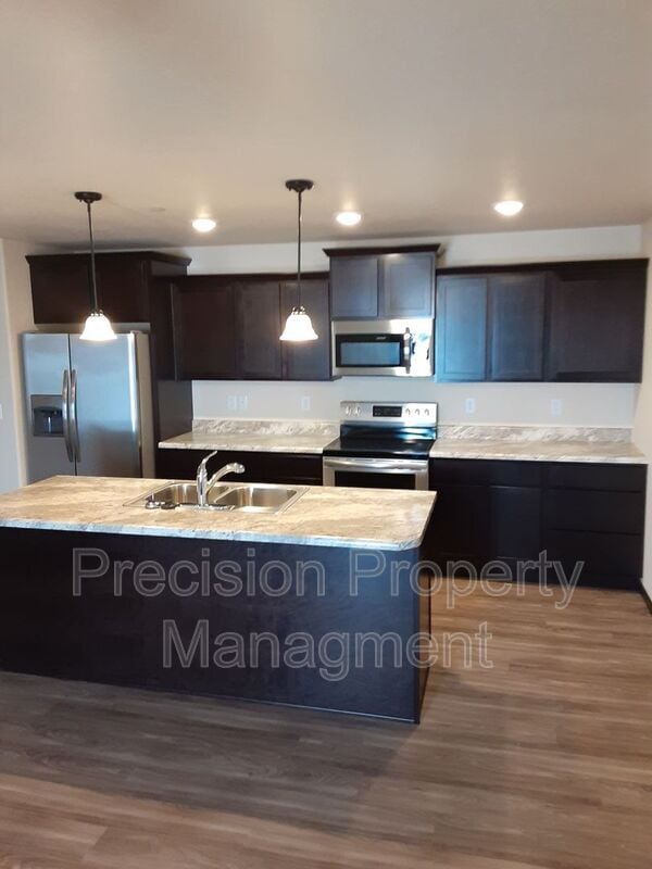 Building Photo - 561 225th St