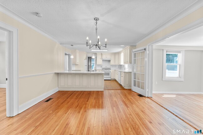 Building Photo - 41 Grasso Terrace