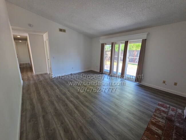 Building Photo - 5266 Evonne Ave