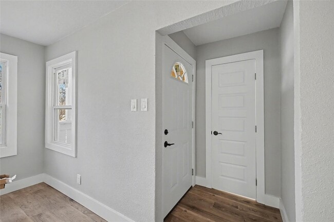 Building Photo - 4220 Ramey Ave