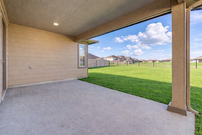 Building Photo - 1207 Cascade Hls Dr