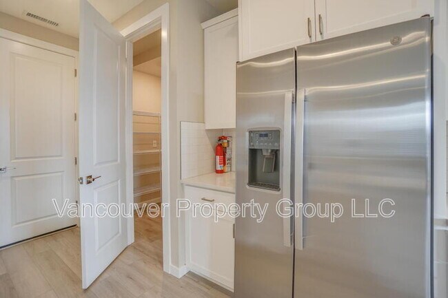 Building Photo - 721 NW 178th Wy