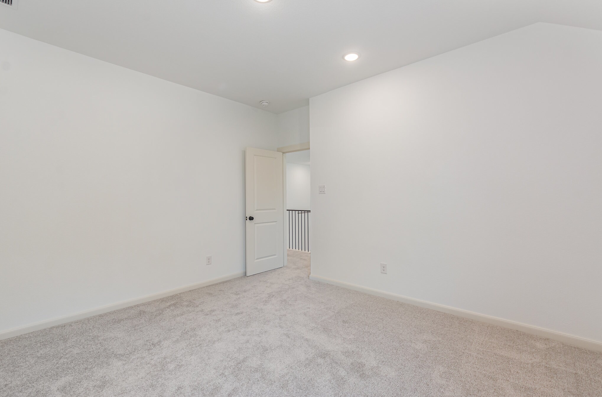 Building Photo - 9558 Hedge St