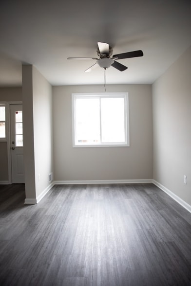 Building Photo - 1937 Jasmine Rd