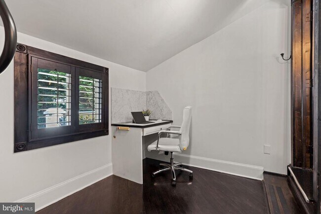 Building Photo - 2730 Oak Valley Dr