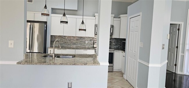 Building Photo - 14321 Mandolin Dr