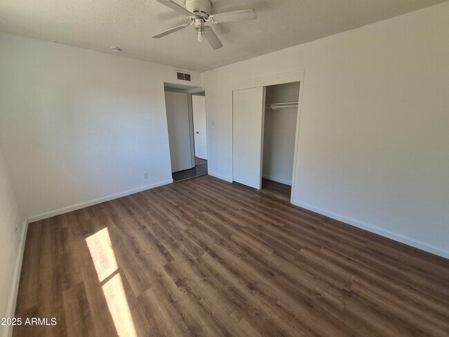 Building Photo - 3945 W Orange Dr