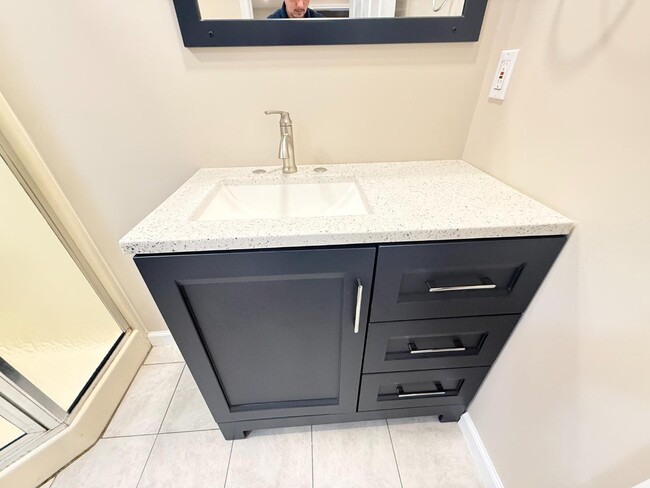 Building Photo - 1233 Vincennes St