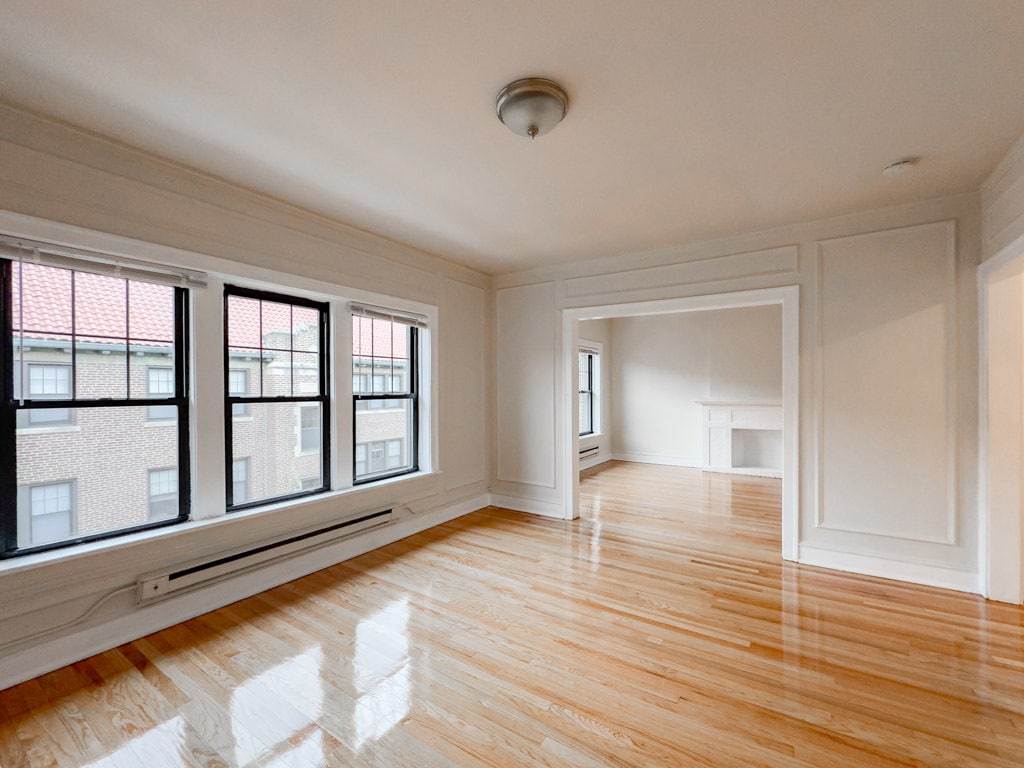 Building Photo - 1320 Oak Ave