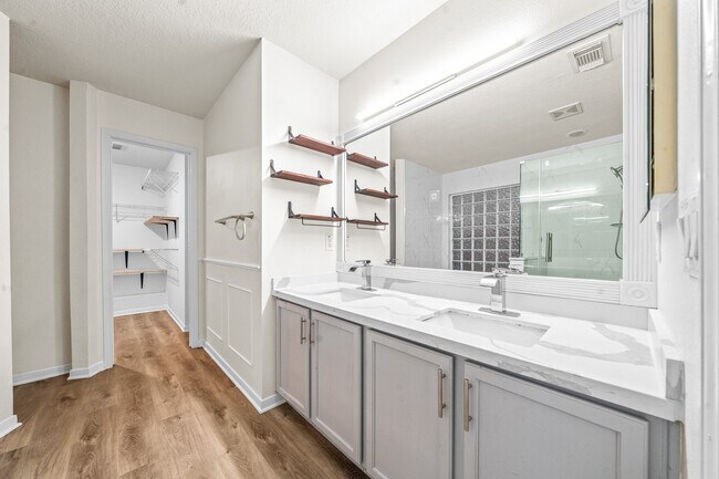 Building Photo - 16530 Bristle Creek Dr